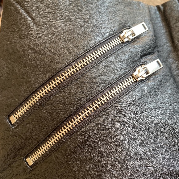 Faux leather black floral embroidered lined skirt size 10 - Picture 6 of 6